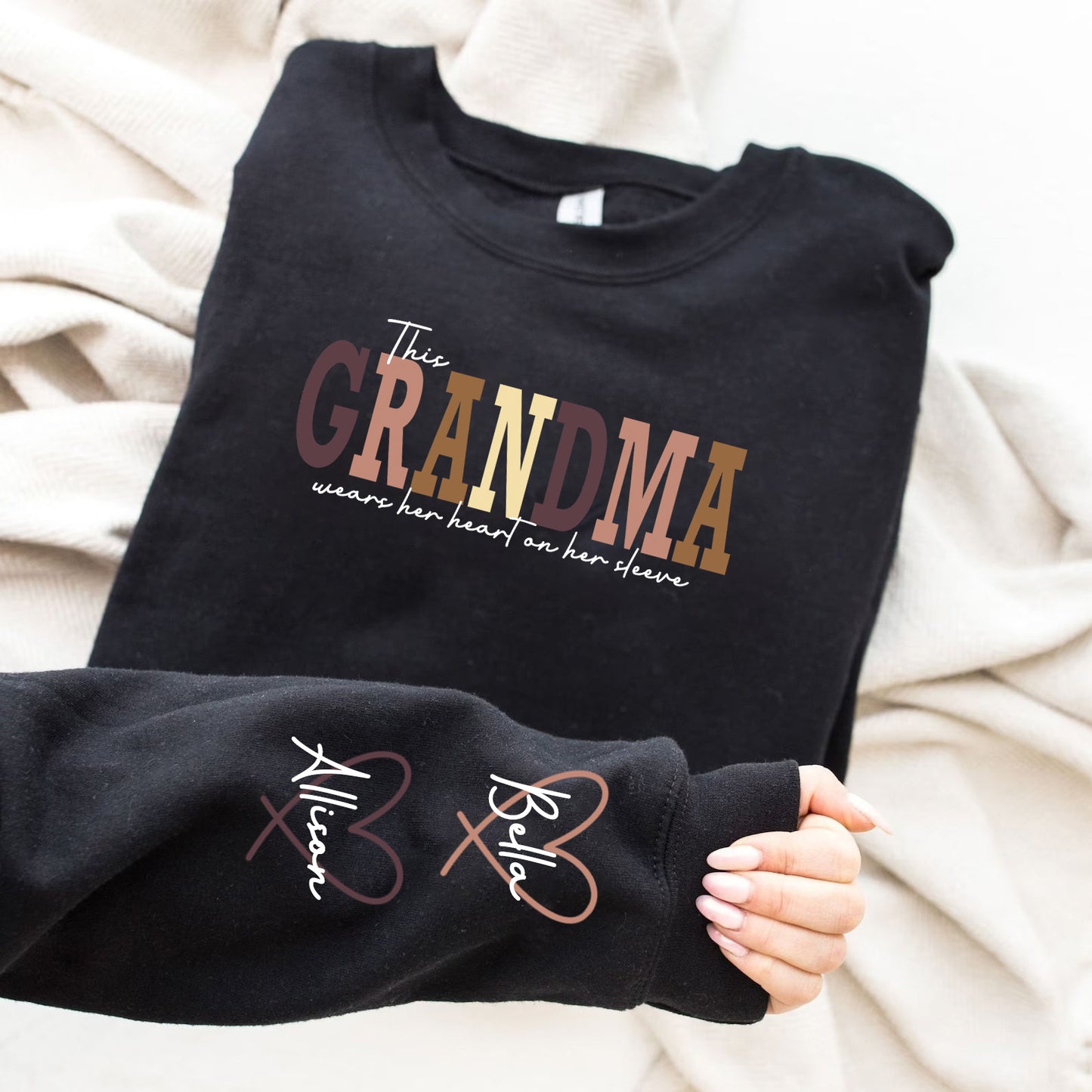 Customylove™🔥Personalized MAMA Wears Her Heart On Her Sleeve Sweatshirt